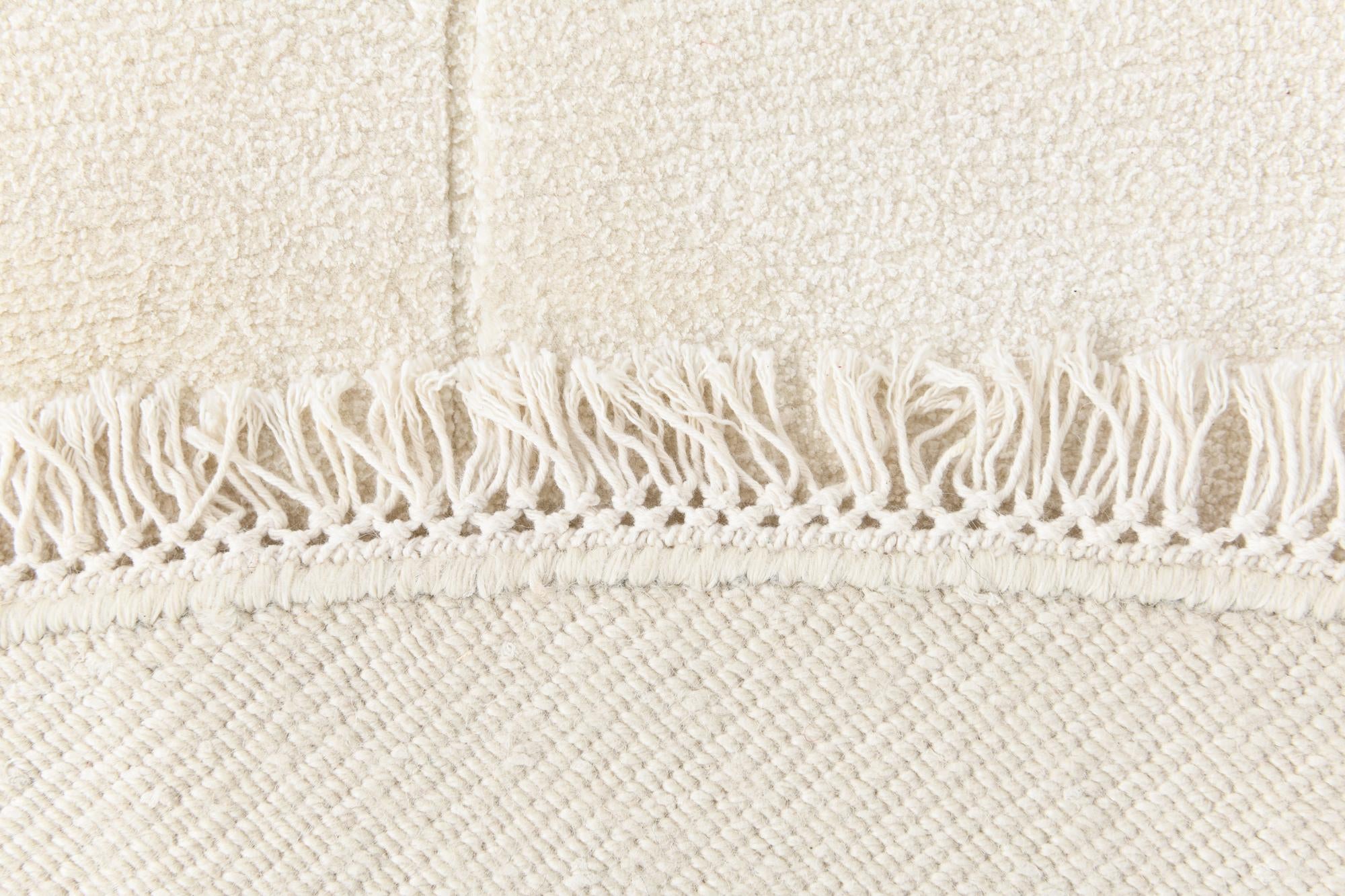 6' 4 x 6' 4 Hand Knotted Darya Wool Round Rug