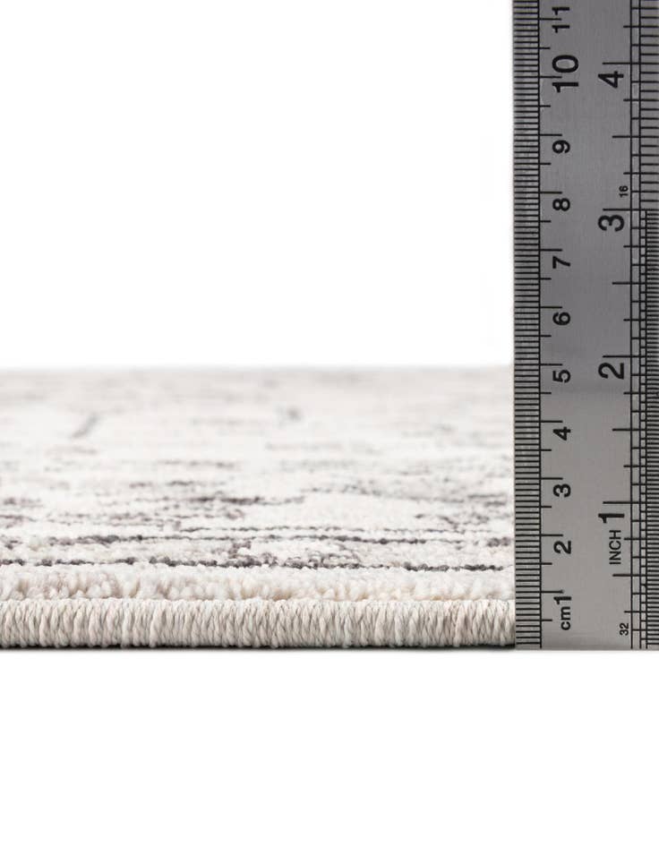 Detail image of 7' x 7' Eco Traditional Round Rug