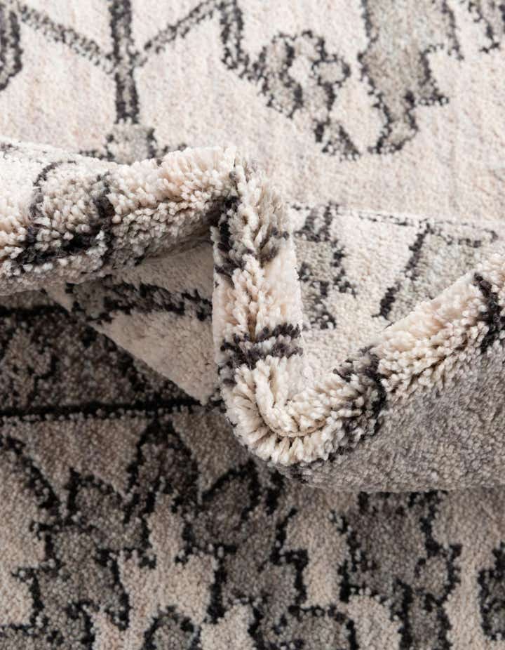 7' x 7' Eco Traditional Round Rug