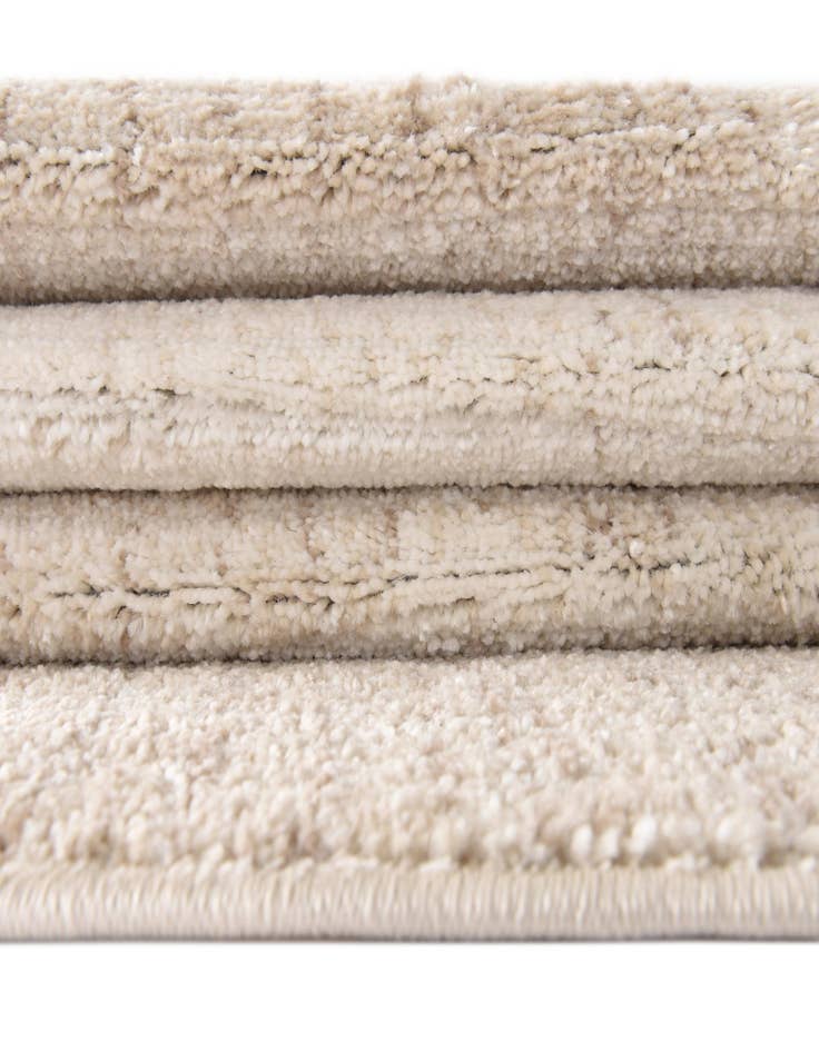 Detail image of 7' 10 x 7' 10 Gemstone Round Rug