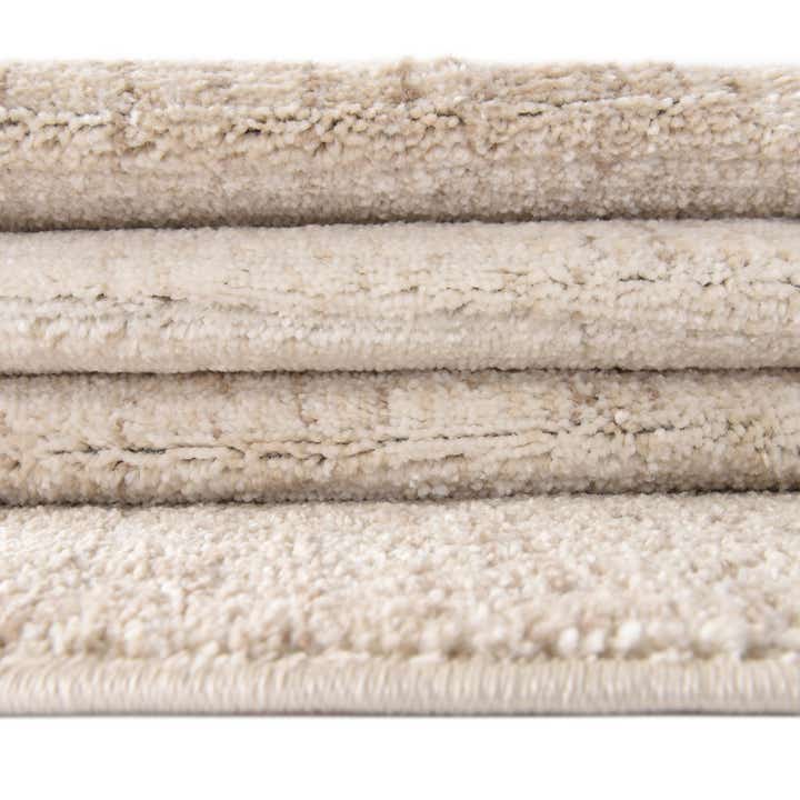 7' 10 x 7' 10 Gemstone Round Rug