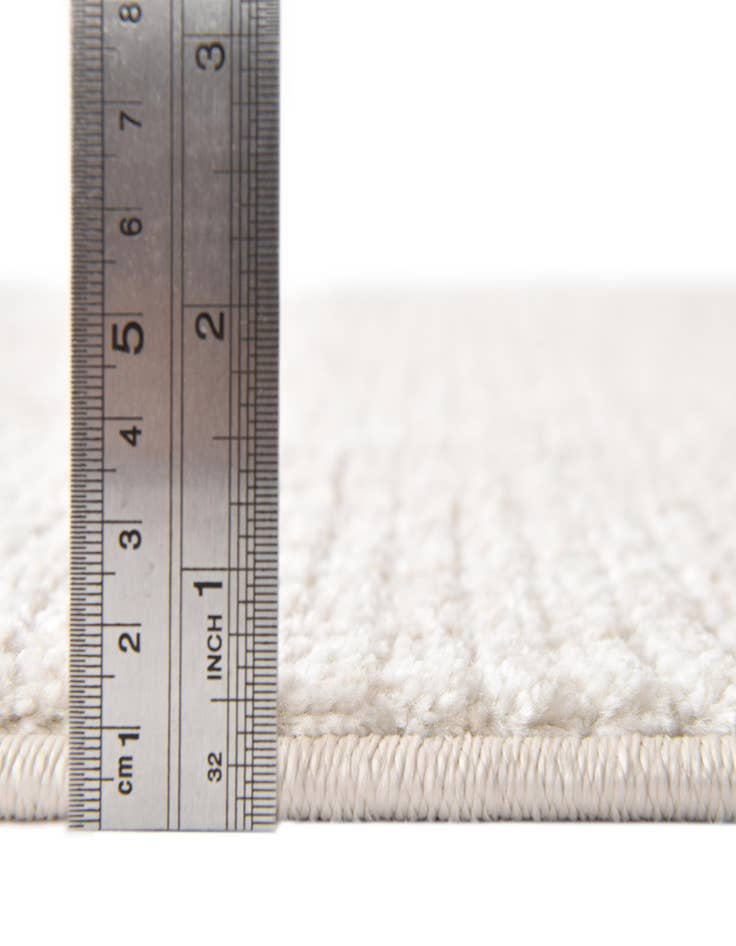 Detail image of 7' 10 x 7' 10 Gemstone Round Rug