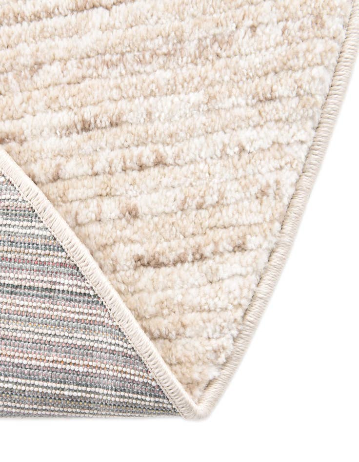 Detail image of 7' 10 x 7' 10 Gemstone Round Rug