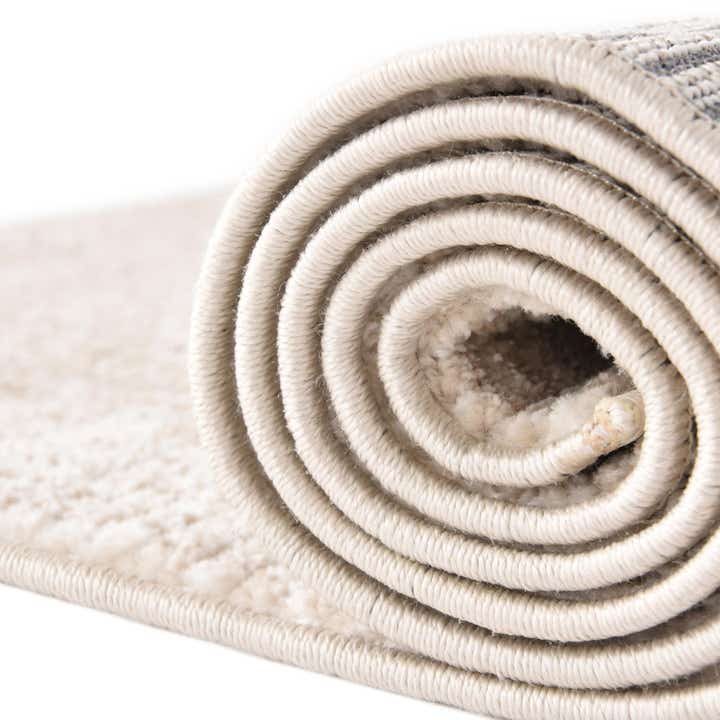 7' 10 x 7' 10 Gemstone Round Rug