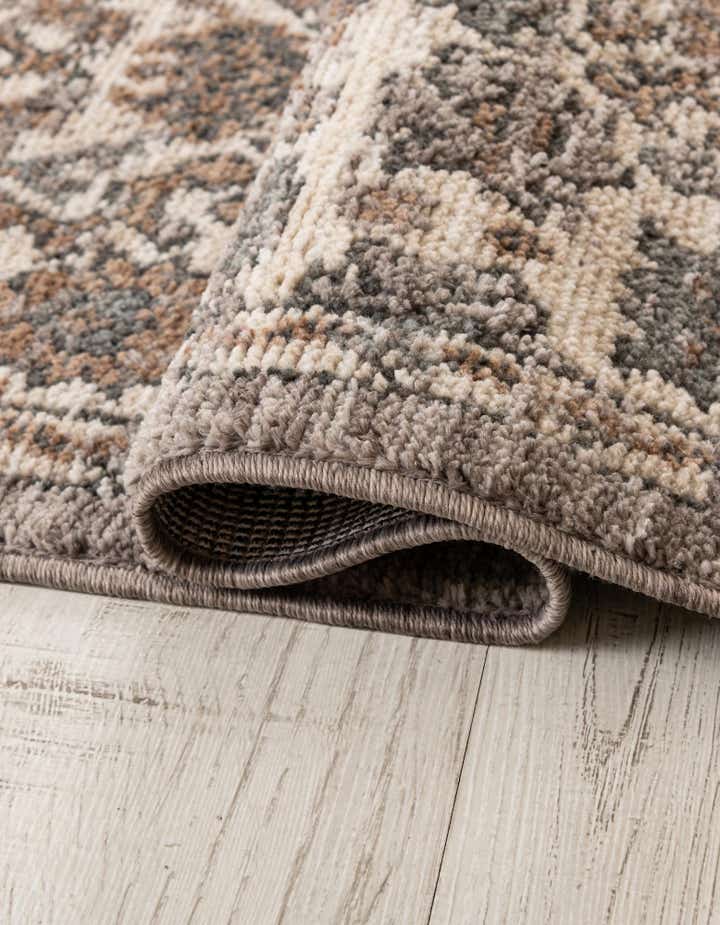 5' x 5' Grand Tradition Round Rug