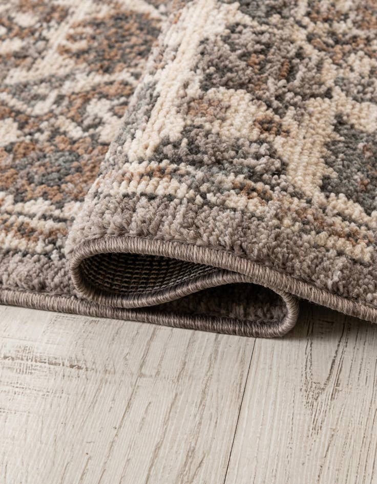 Detail image of 5' x 5' Grand Tradition Round Rug