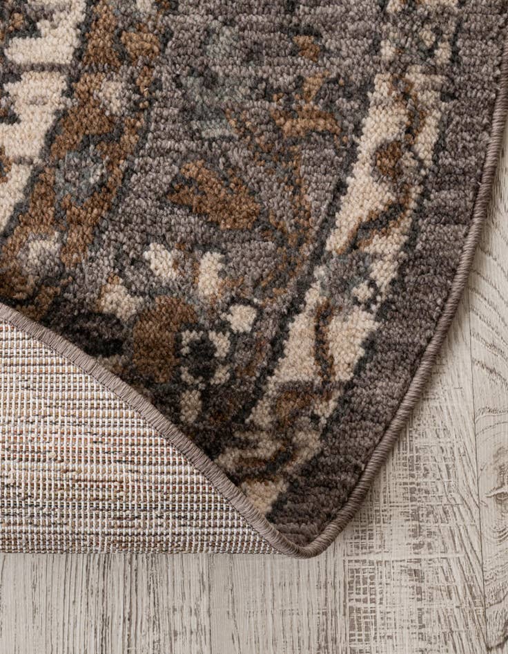 Detail image of 5' x 5' Grand Tradition Round Rug