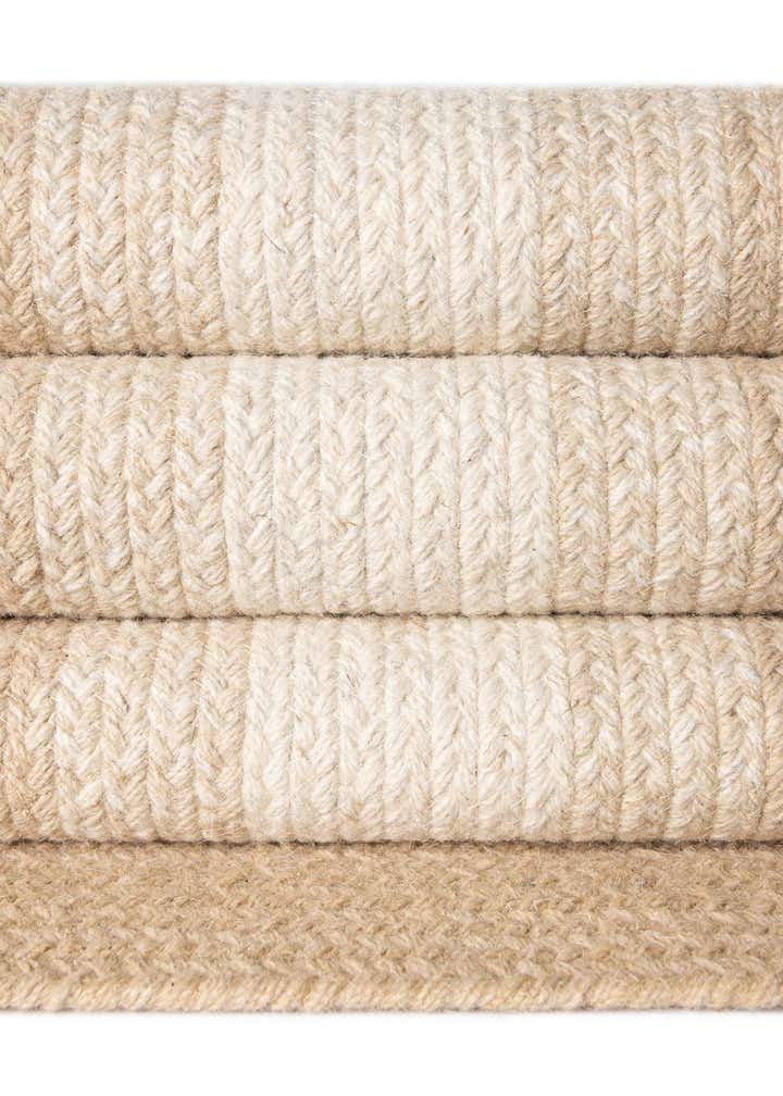 3' 1 x 3' 1 Handmade Hand Braided Wool Round Rug
