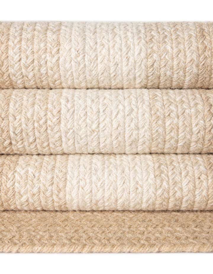 3' 1 x 3' 1 Handmade Hand Braided Wool Round Rug