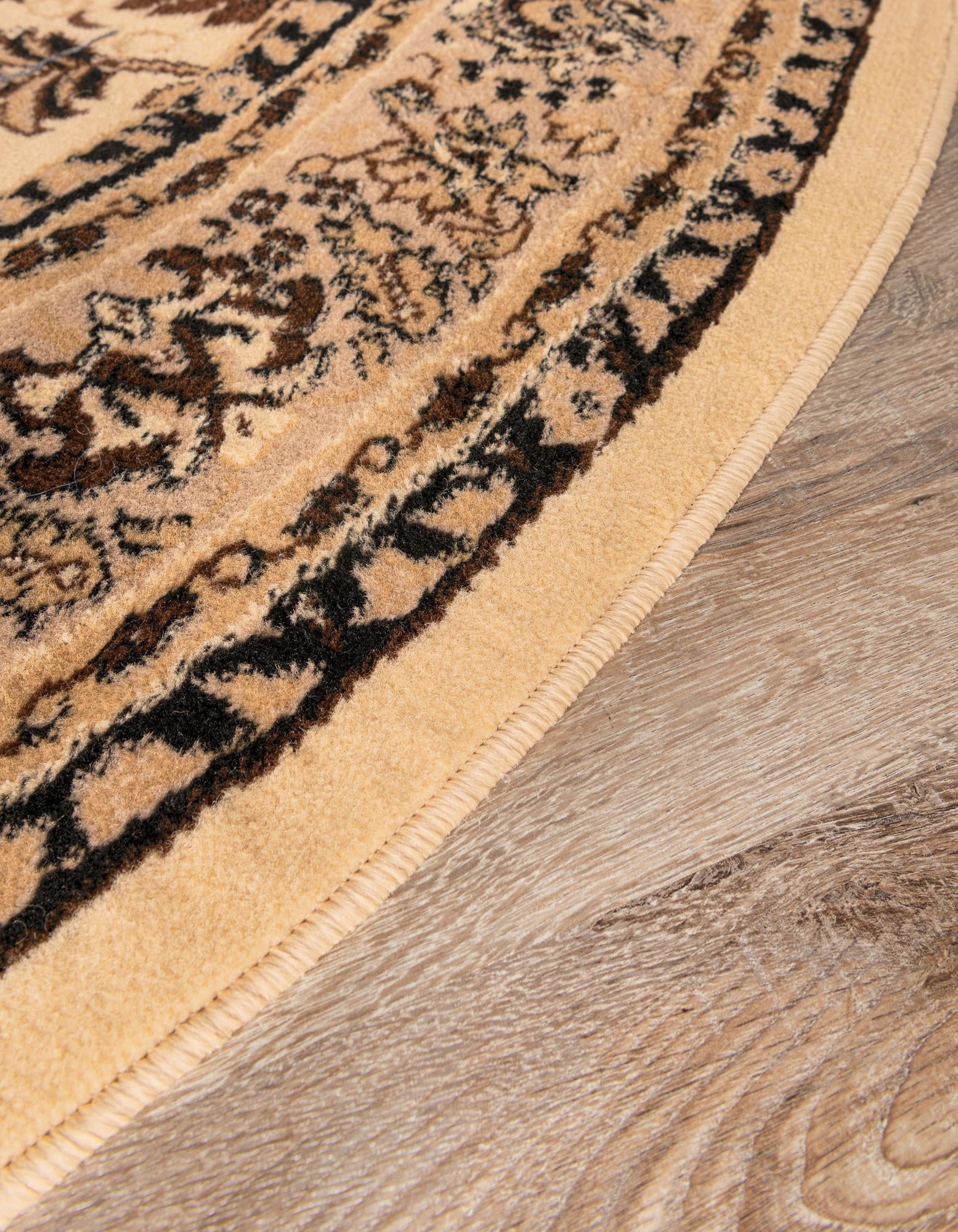 5' 3 x 5' 3 Kashan Design Round Rug