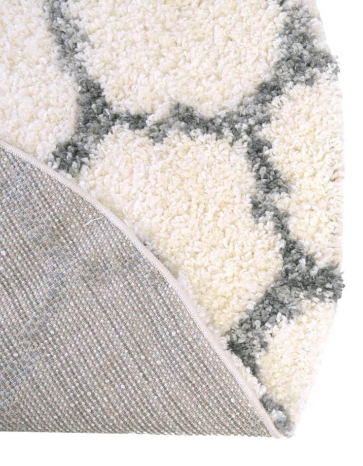 Detail image of 3' 3 x 3' 3 Lagom Shag Round Rug