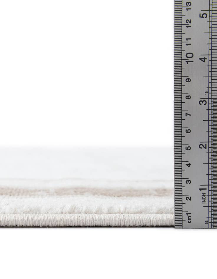 Detail image of 3' 1 x 3' 1 Laguna Round Rug