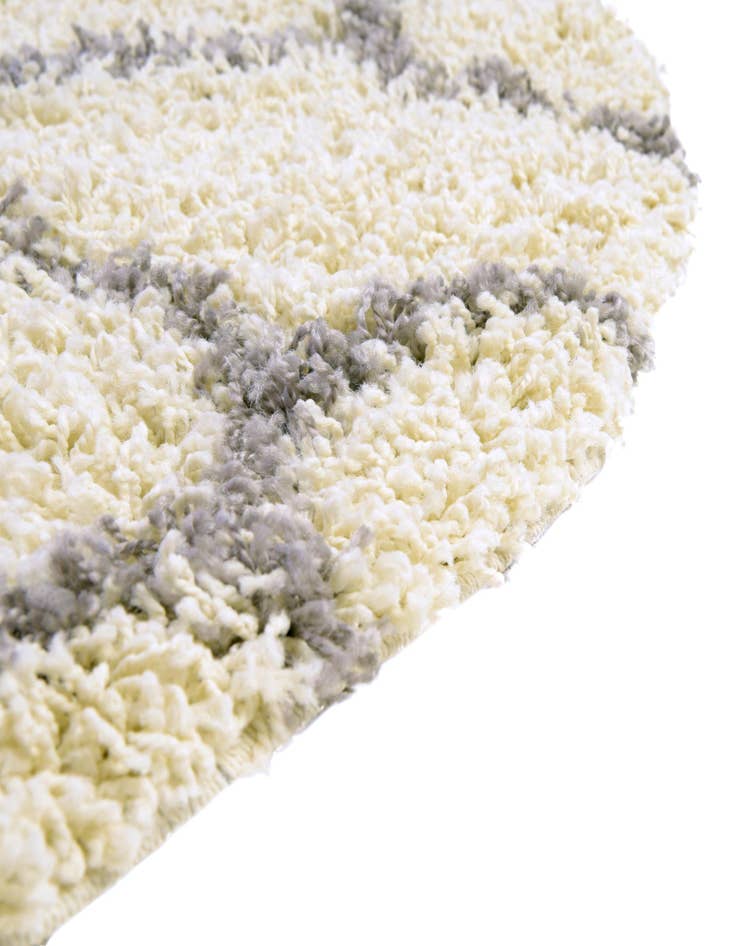 Detail image of 5' 3 x 5' 3 Lattice Shag Round Rug