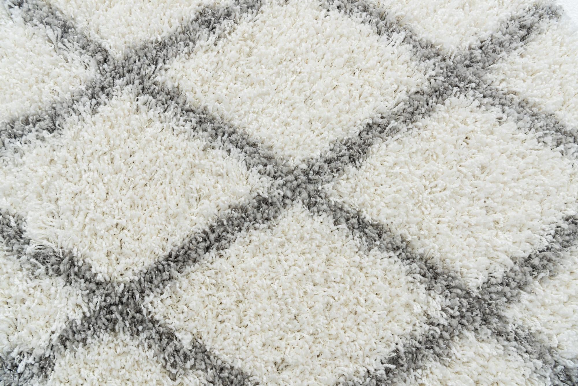 3' 10 x 4' Marrakesh Shag Round Rug