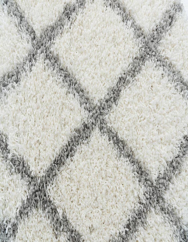 Detail image of 3' 10 x 4' Marrakesh Shag Round Rug