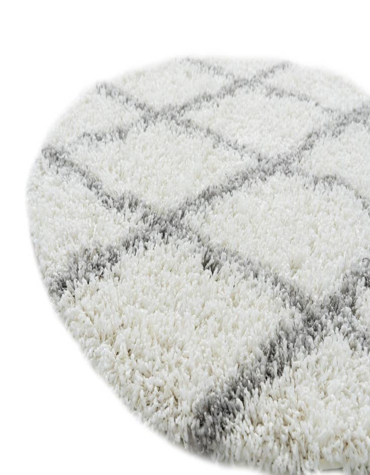 Detail image of 3' 10 x 4' Moroccan Shag Round Rug