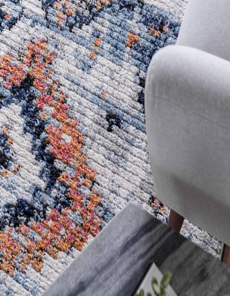 Detail image of 7' x 7' Morocco Round Rug