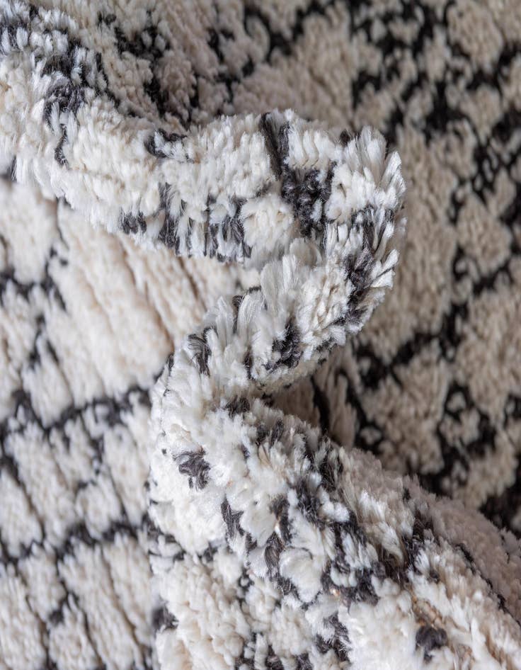 Detail image of 4' x 4' Morocco Round Rug