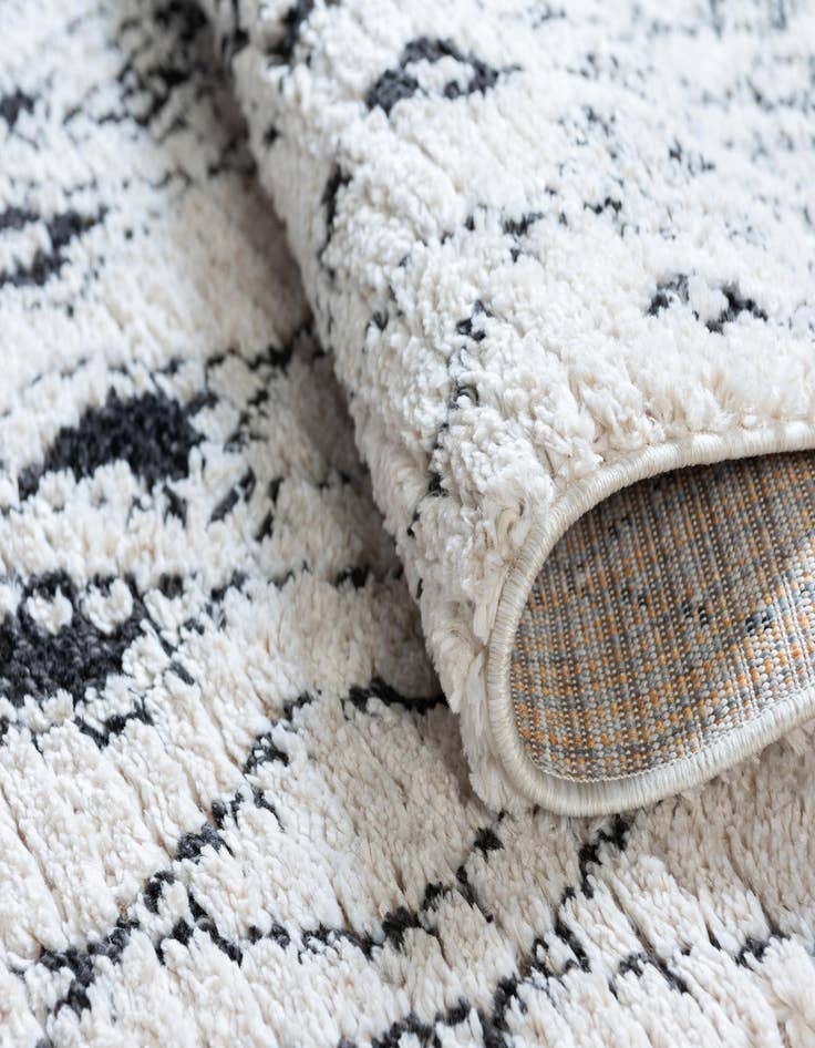 Detail image of 4' x 4' Morocco Round Rug