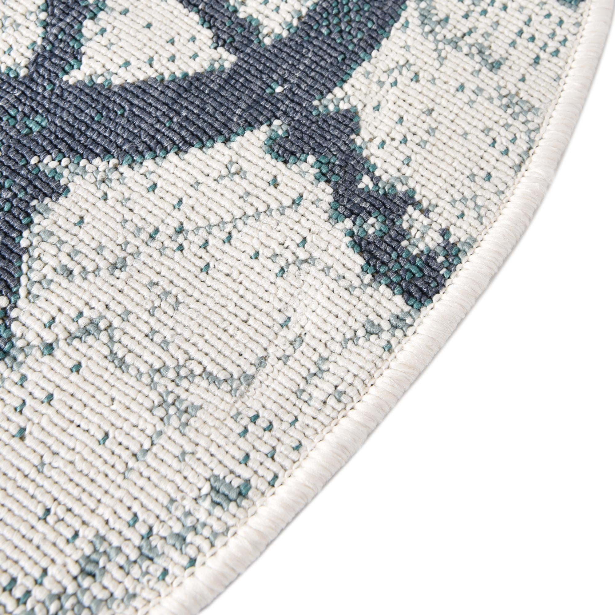 7' x 7' Easy-Clean Coastal Indoor / Outdoor Round Rug