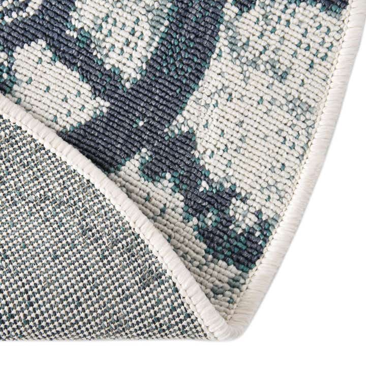 7' x 7' Easy-Clean Coastal Indoor / Outdoor Round Rug