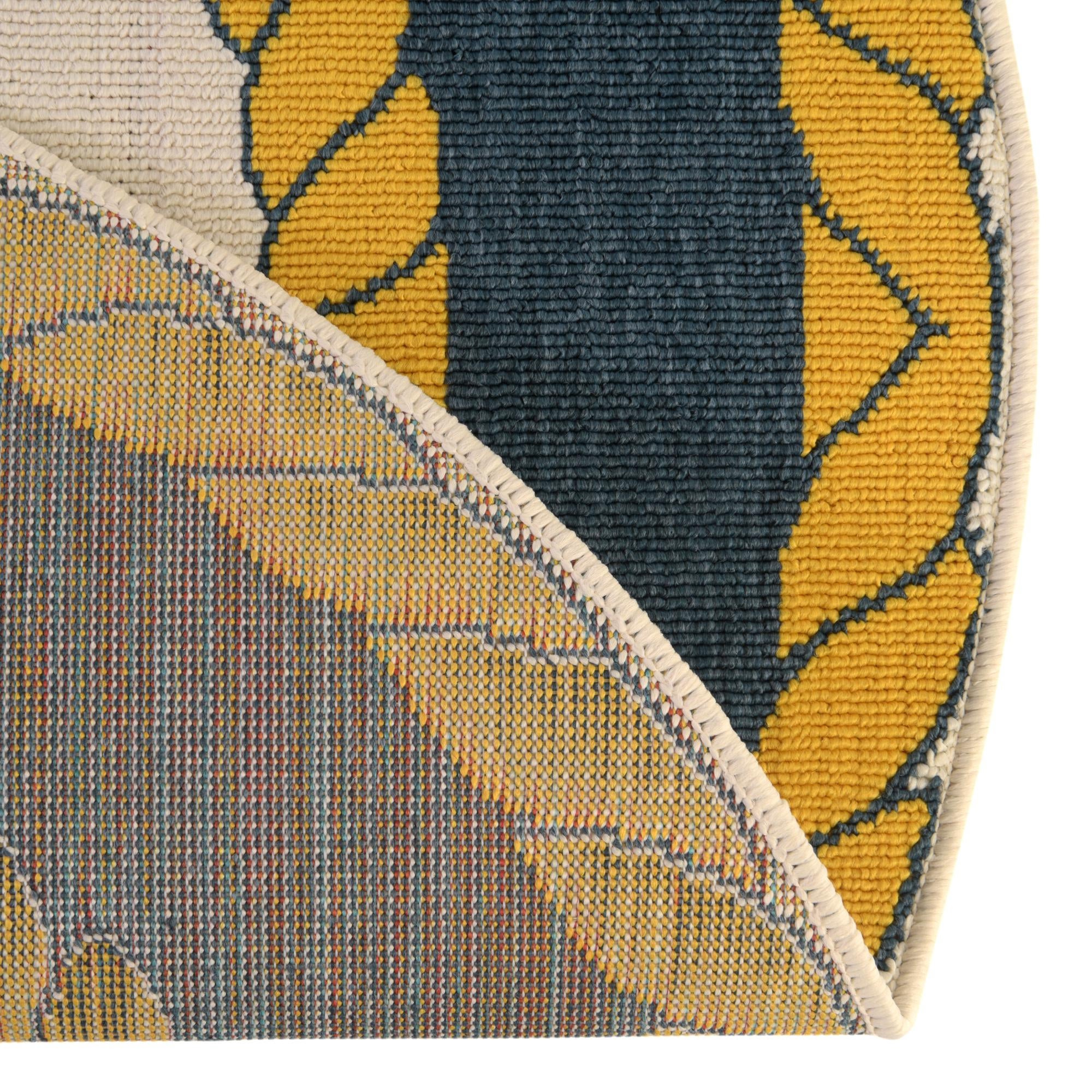 7' x 7' Easy-Clean Coastal Indoor / Outdoor Round Rug