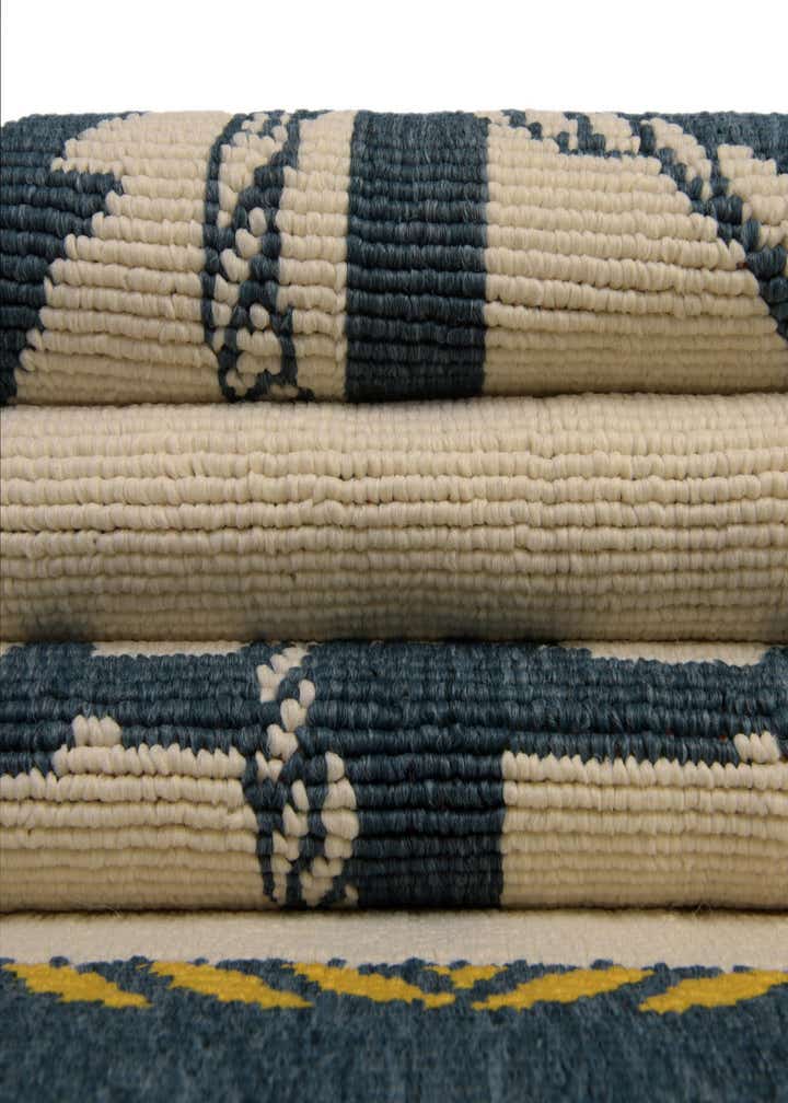 7' x 7' Easy-Clean Coastal Indoor / Outdoor Round Rug