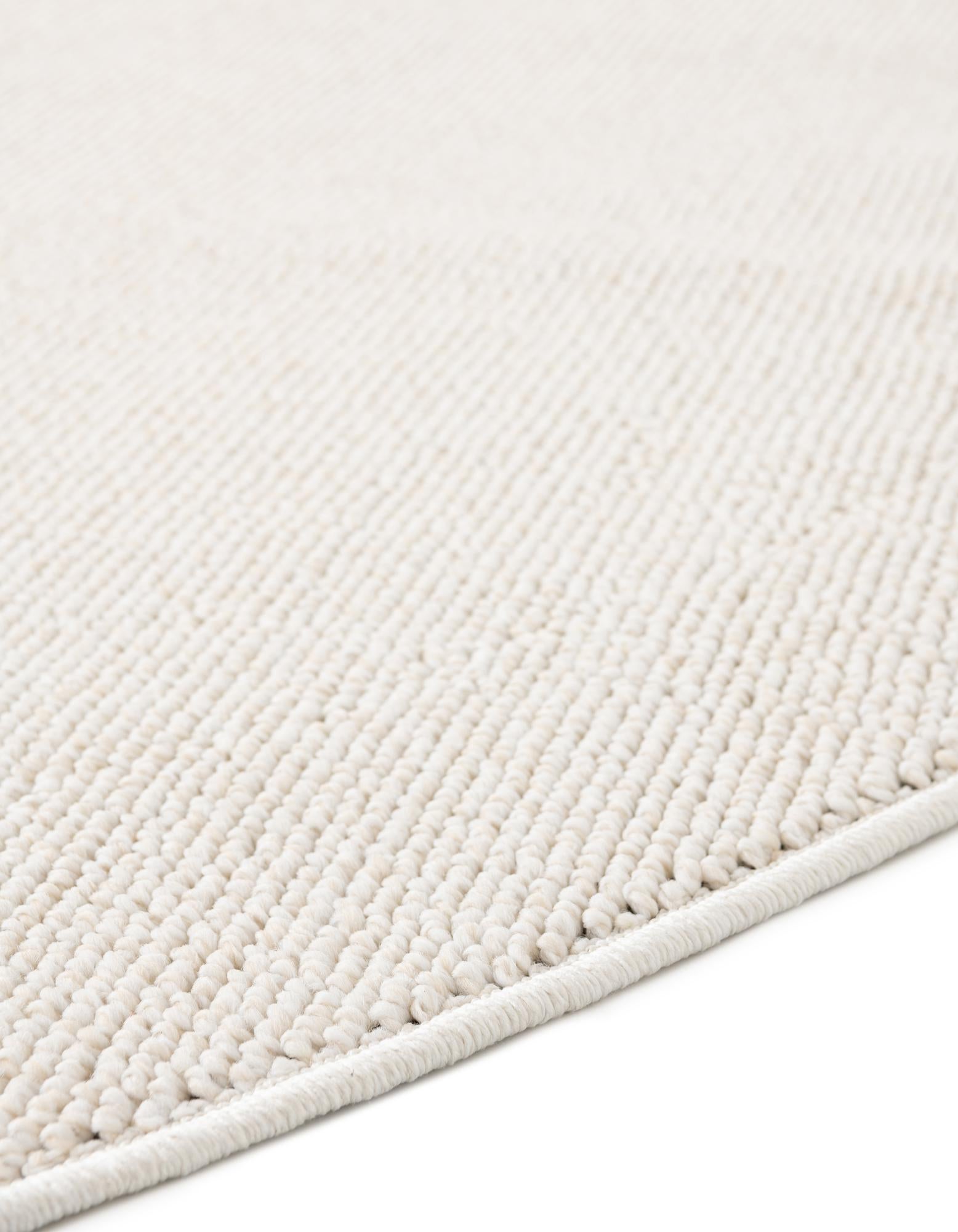5' 3 x 5' 3 Easy-Clean Solid Indoor / Outdoor Round Rug
