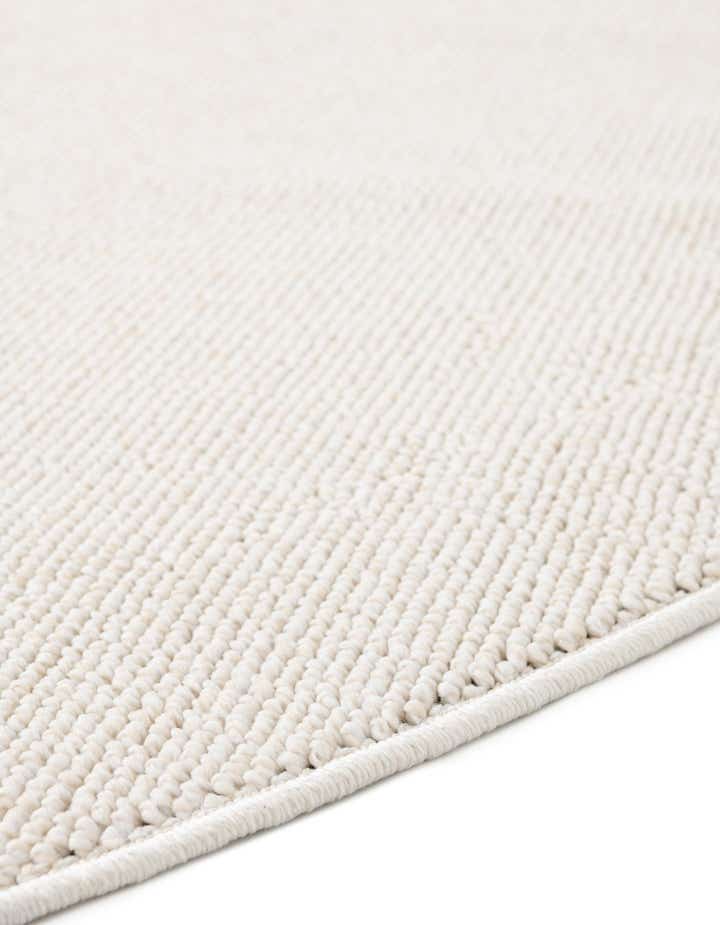 5' 3 x 5' 3 Easy-Clean Solid Indoor / Outdoor Round Rug