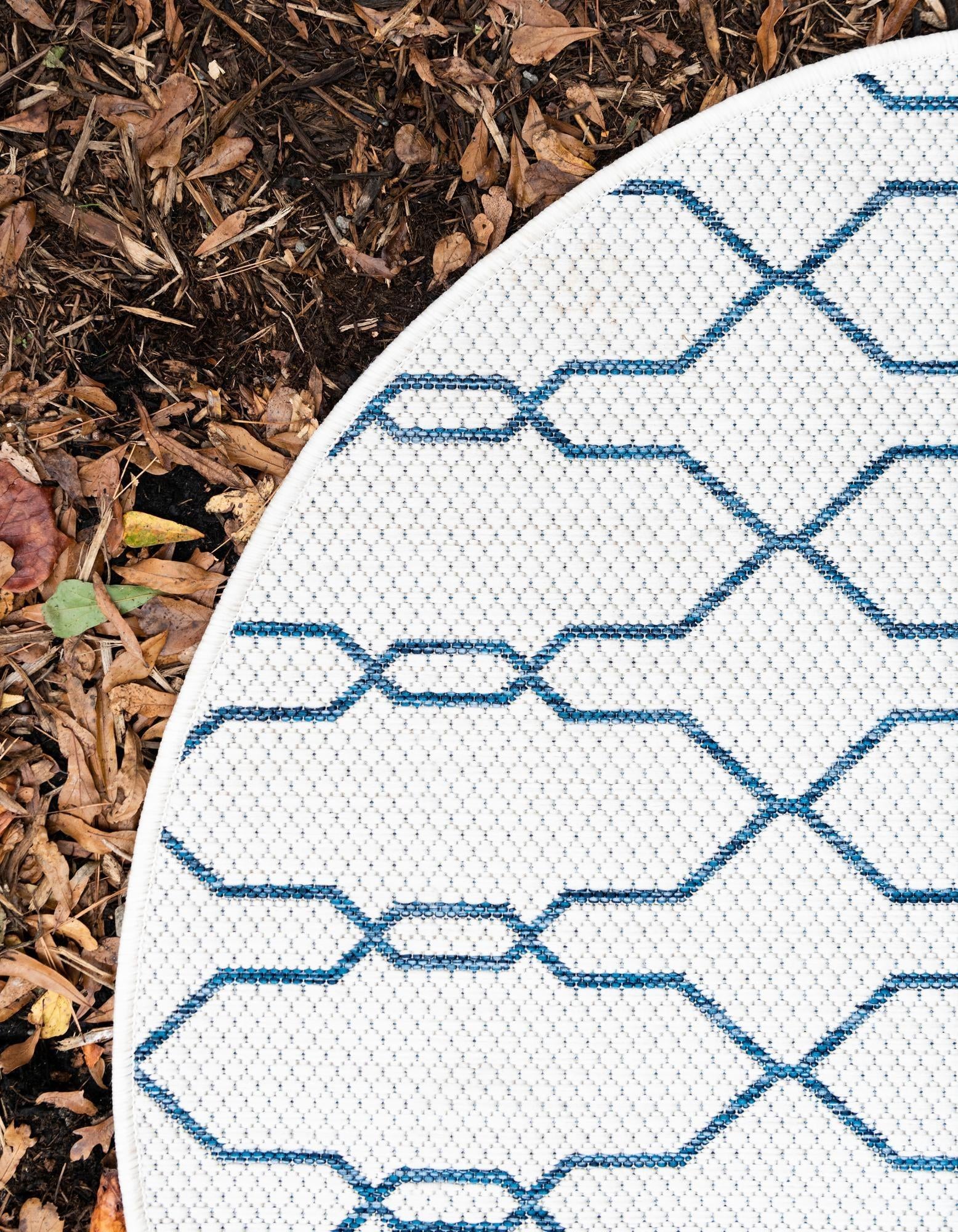 4' x 4' Easy-Clean Trellis Indoor / Outdoor Round Rug