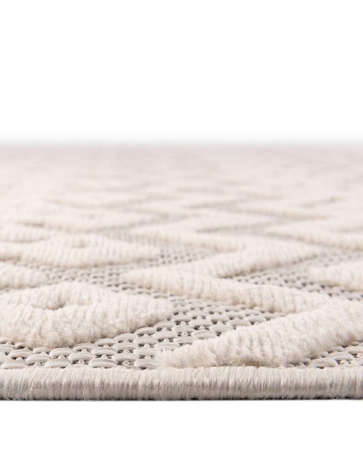 Detail image of 3' x 3' Easy-Clean Trellis Textured Indoor / Outdoor Round Rug