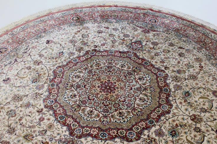 Detail image of 8' 2 x 8' 2 Hand Knotted Qom Persian Round Rug