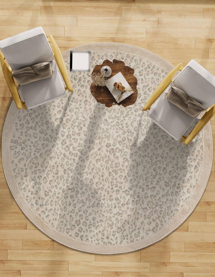 Detail image of 5' x 5' Safari Round Rug