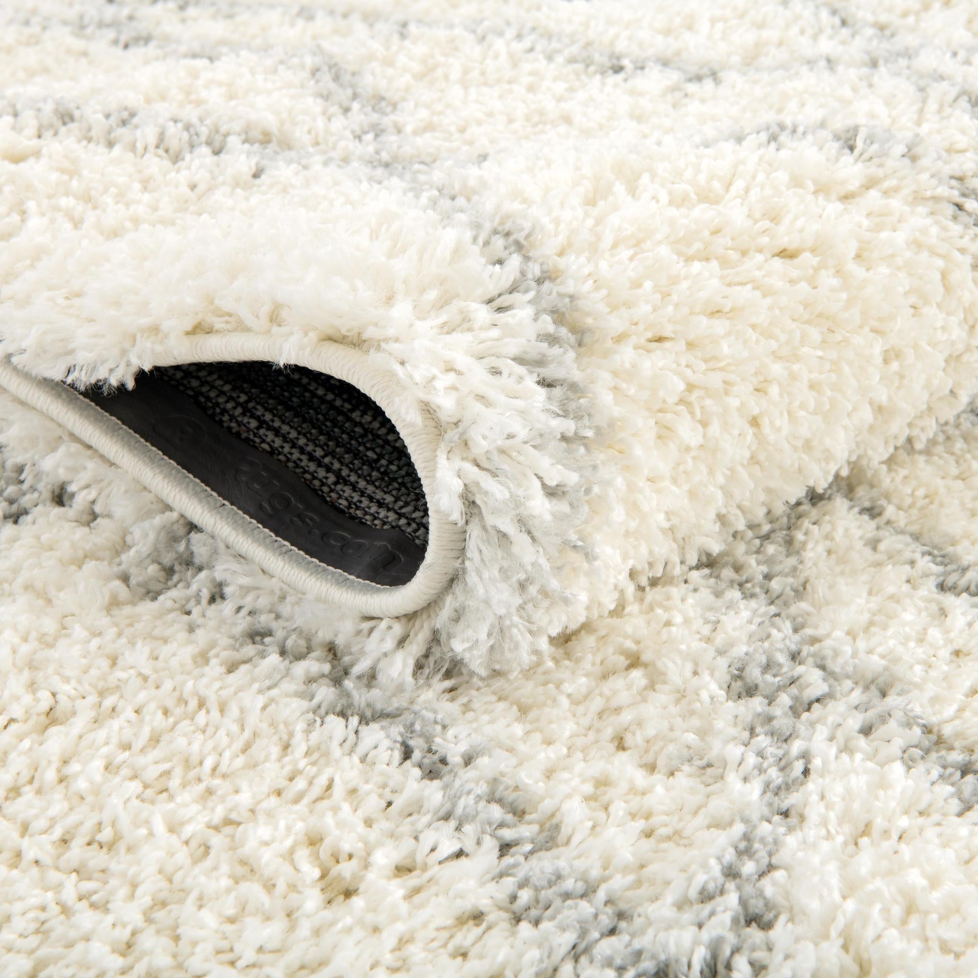 5' 3 x 5' 3 Soft Touch Shag Round Rug
