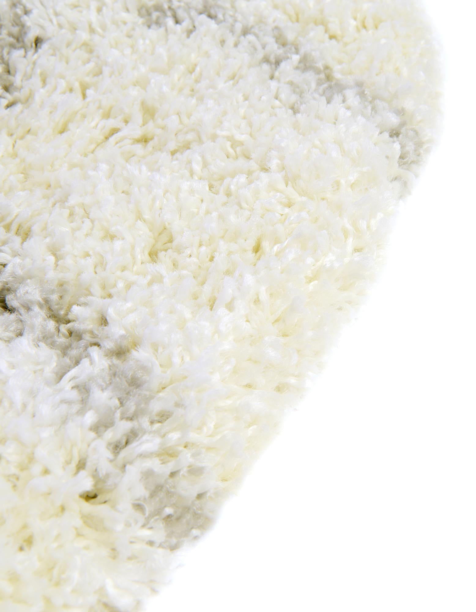 5' 3 x 5' 3 Soft Touch Shag Round Rug