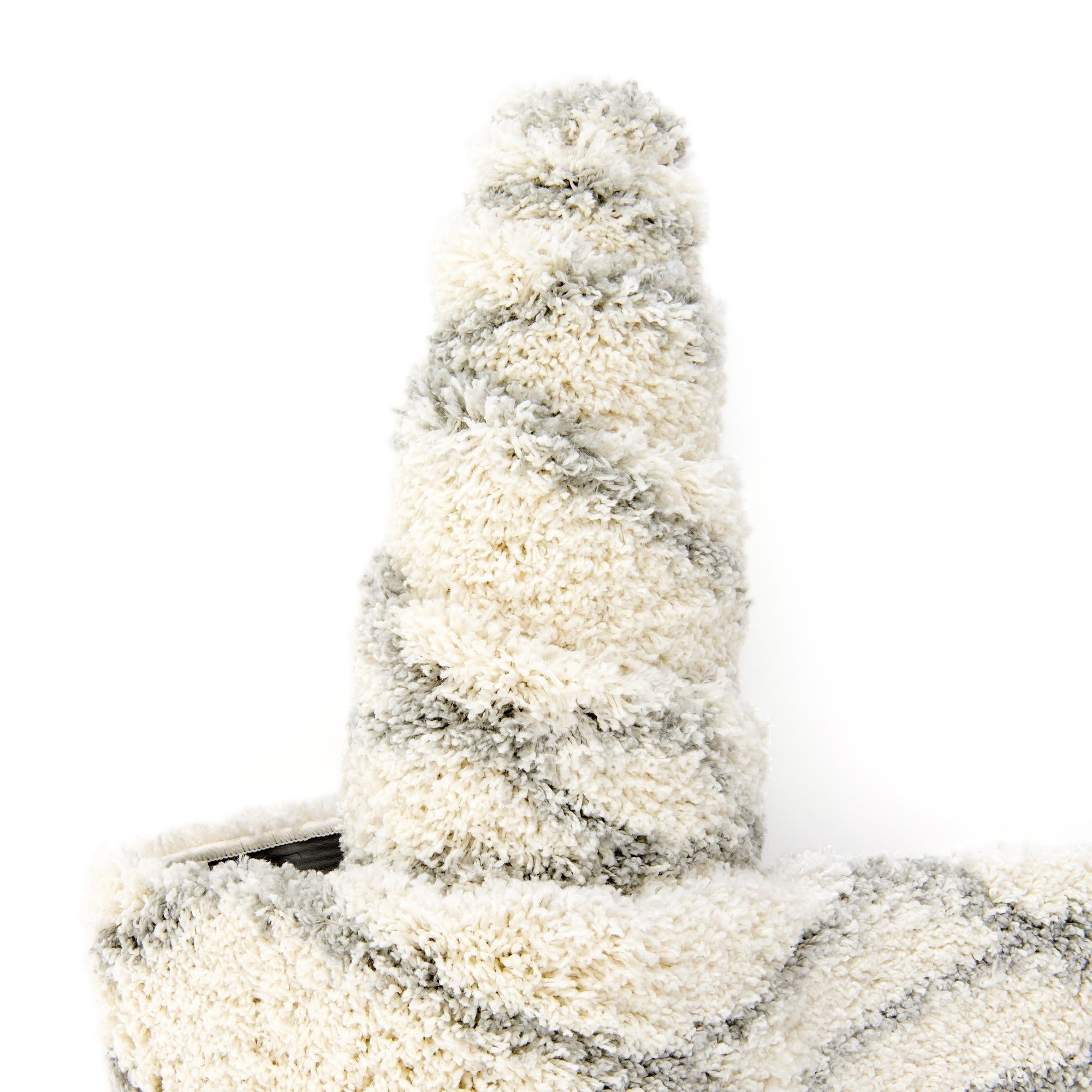 5' 3 x 5' 3 Soft Touch Shag Round Rug