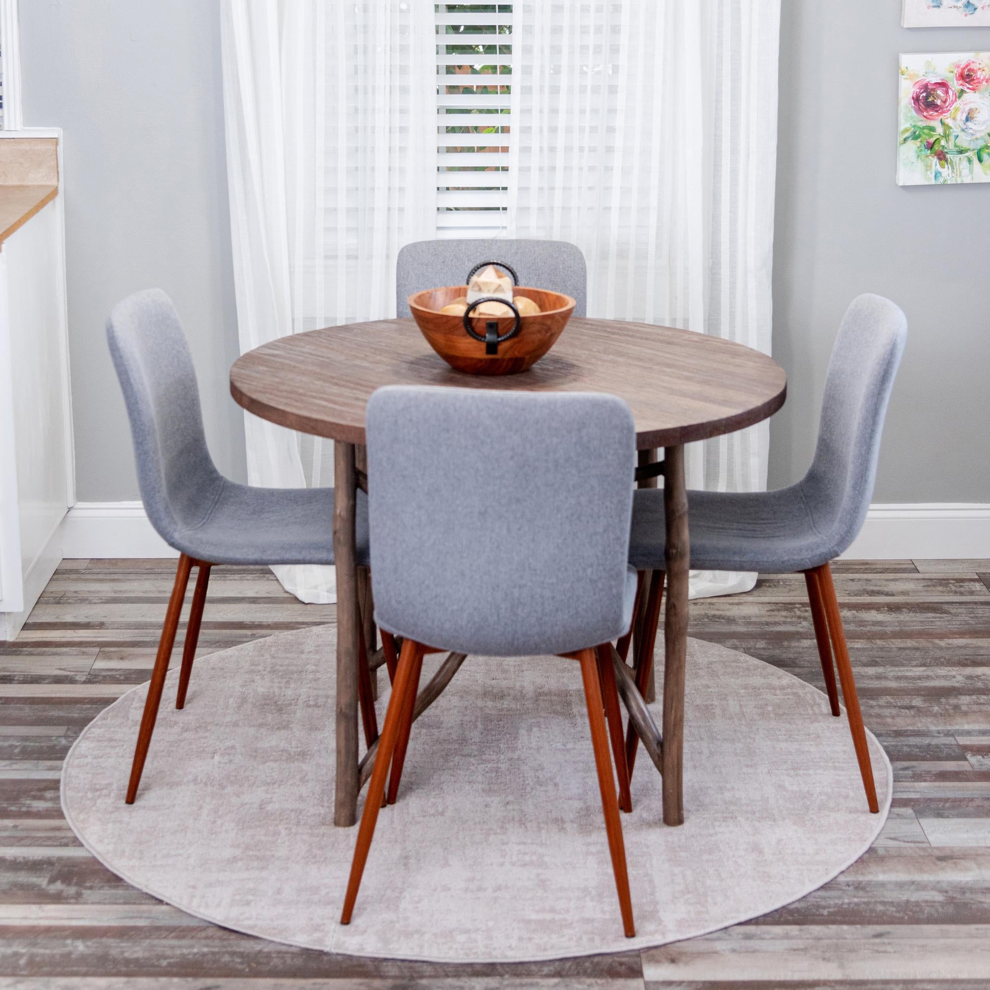 5' 3 x 5' 3 Valencia Round Rug