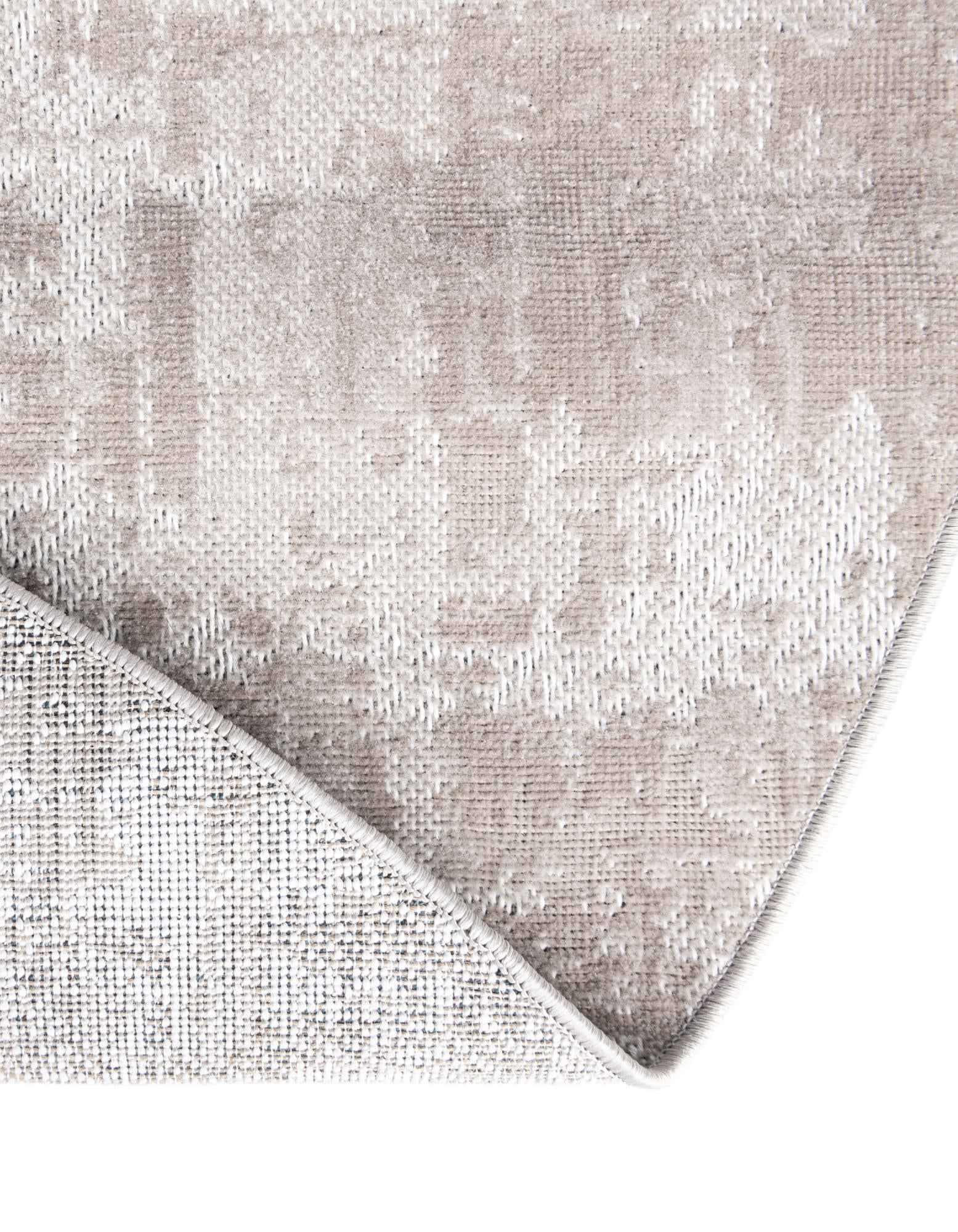 5' 3 x 5' 3 Valencia Round Rug