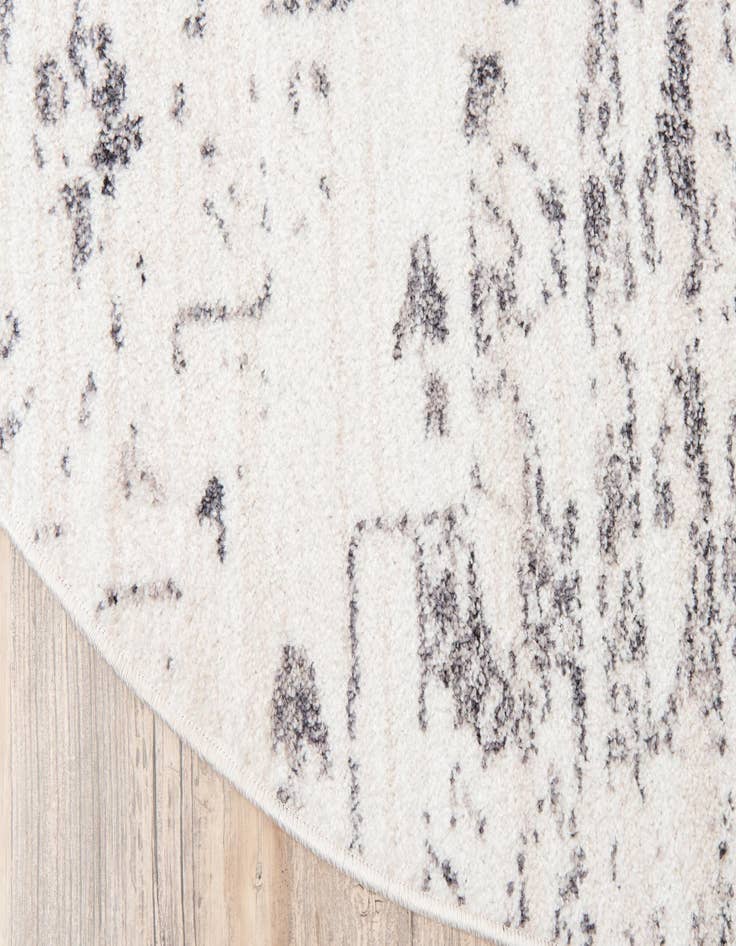 Detail image of 5' x 5' Vega Round Rug