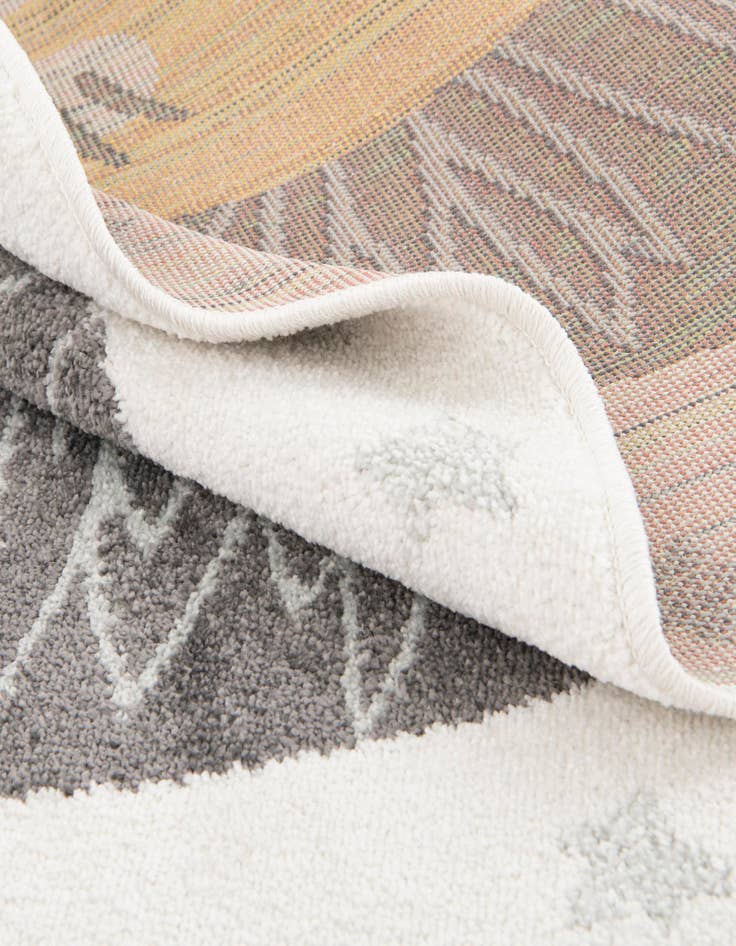 Detail image of 7' 10 x 7' 10 Lion Whimsy Kids Round Rug