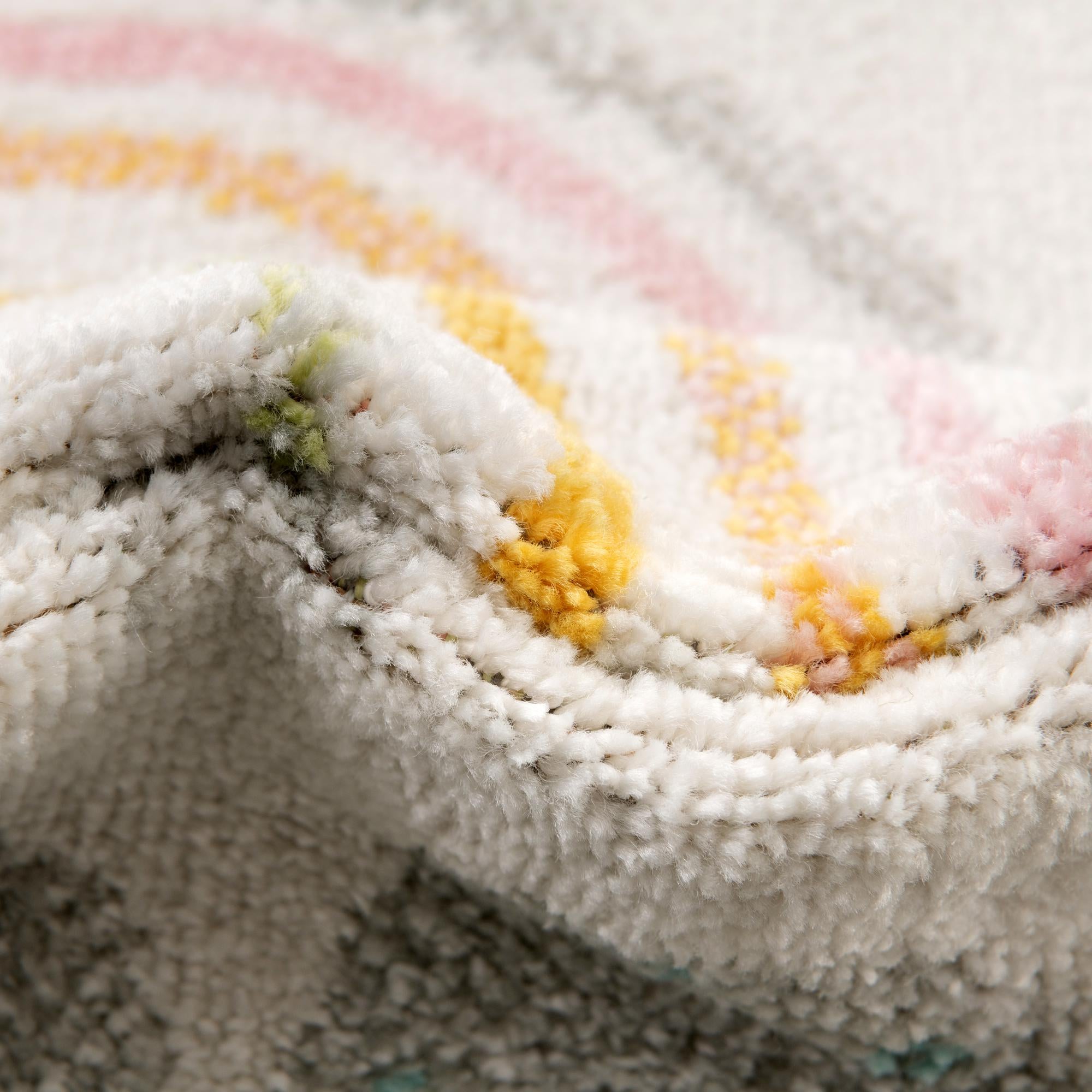 7' 10 x 7' 10 Clouds and Rainbows Whimsy Kids Round Rug