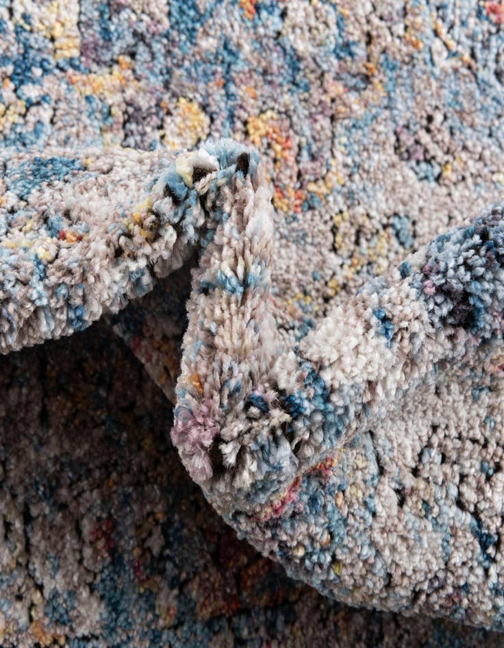 Detail image of 2' 6 x 4' Andromeda Runner Rug