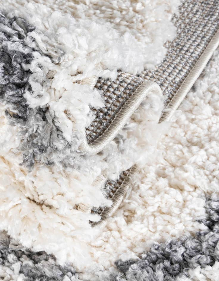 Detail image of 2' 7 x 8' 2 Athena Shag Runner Rug