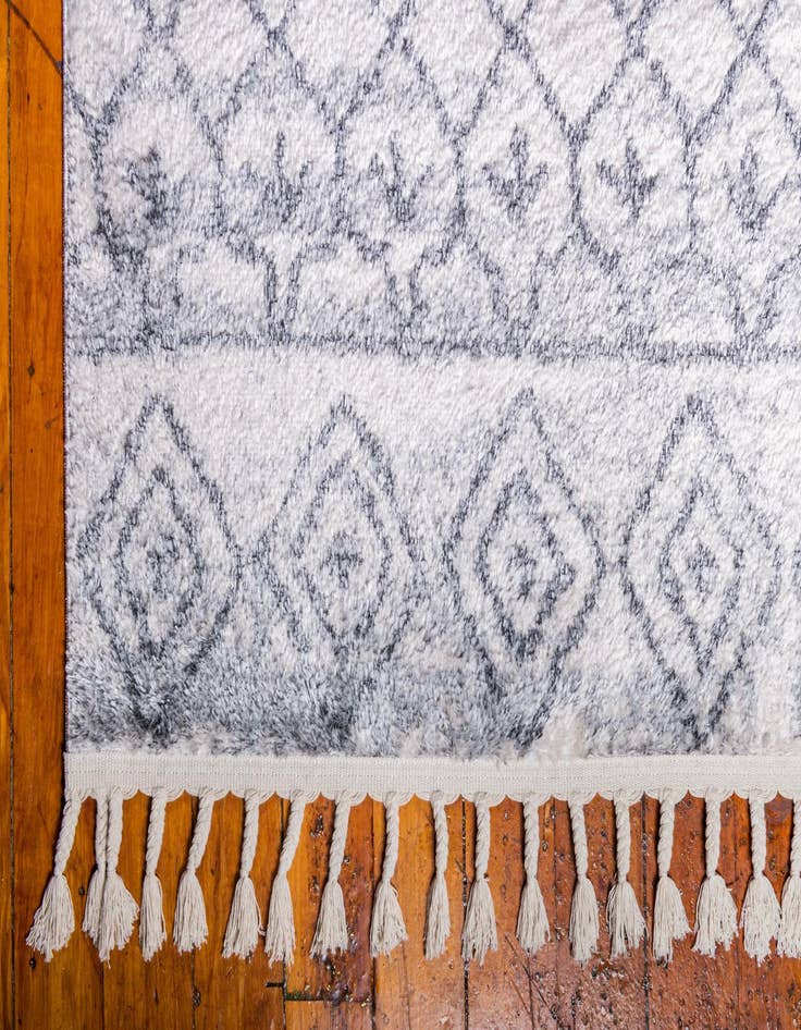 Detail image of 3' 6 x 13' Atlas Runner Rug