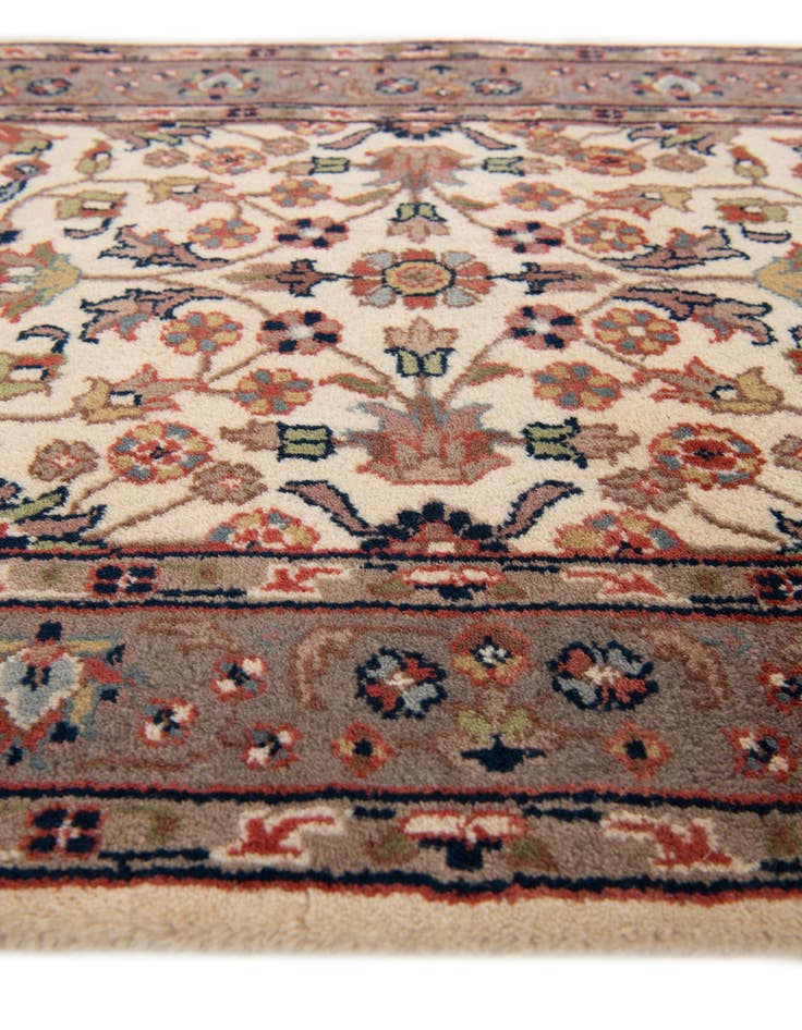 Detail image of 2' 6 x 9' 9  Hand Knotted Bakhtiar Wool Runner Rug