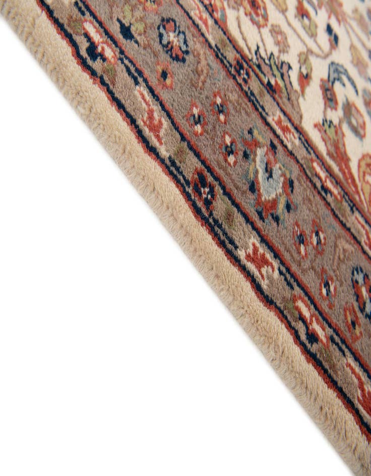 Detail image of 2' 6 x 9' 9  Hand Knotted Bakhtiar Wool Runner Rug