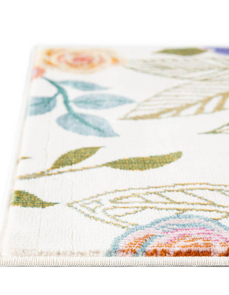 Detail image of 2' 7 x 19' 8 Blossom Runner Rug