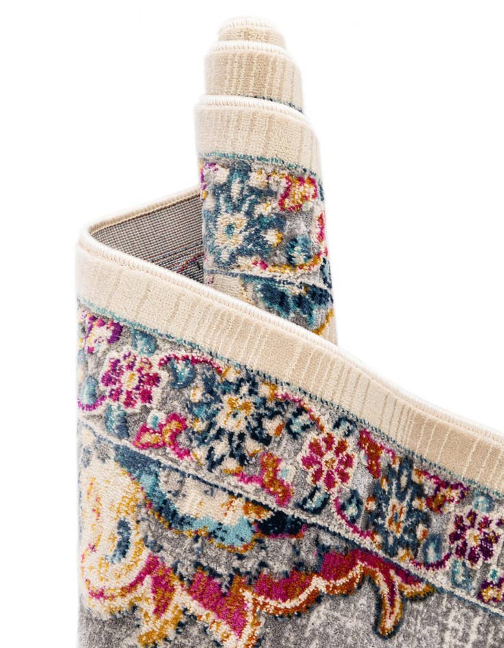 Detail image of 2' 7 x 9' 10 Budapest Runner Rug