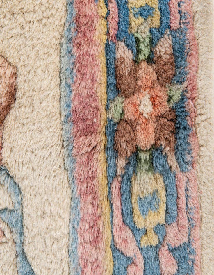 Detail image of 2' 7 x 11' 2  Hand Knotted Carved Pekin Wool Runner Rug