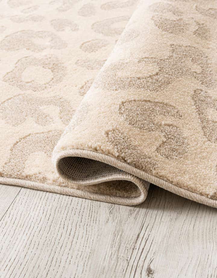 2' x 6' Contour Runner Rug